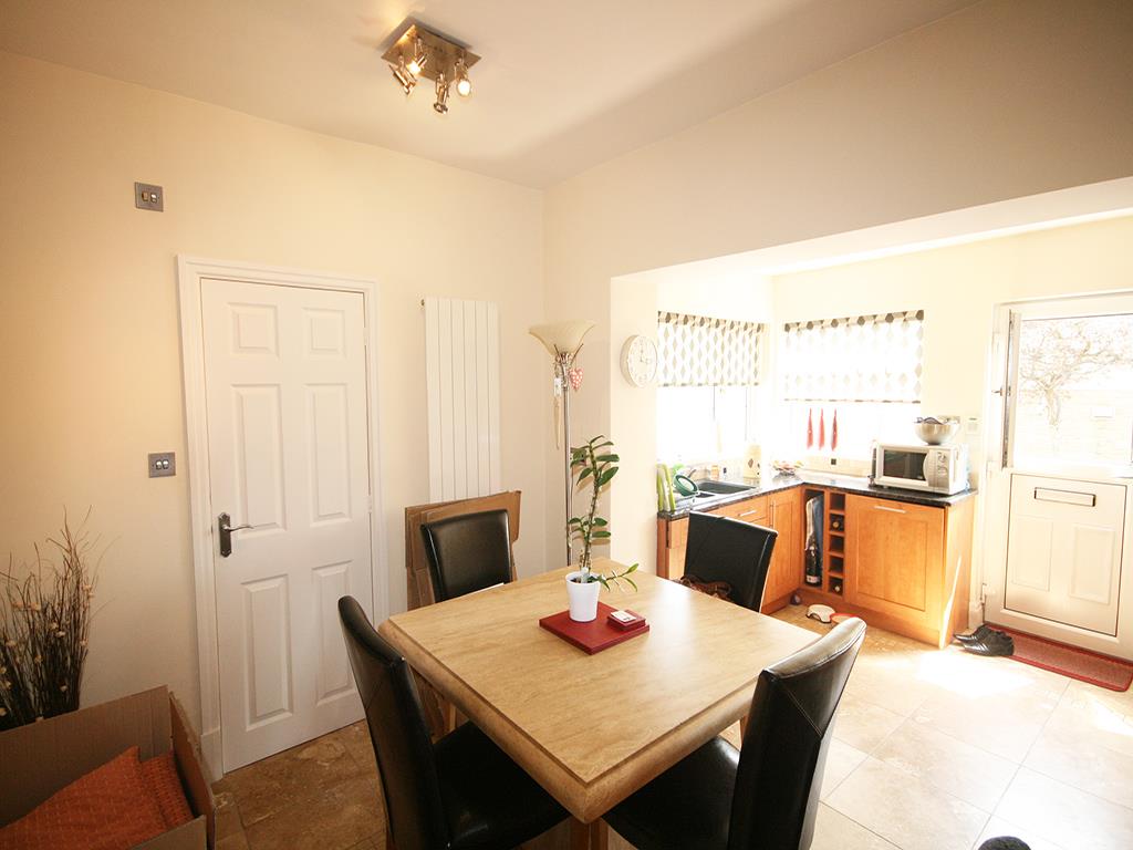 4 bedroom end terrace house To Let in Barnoldswick - IMG_1052.JPG